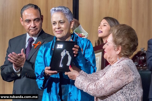 Eugenia León recibió las llaves de la Ciudad de Oaxaca