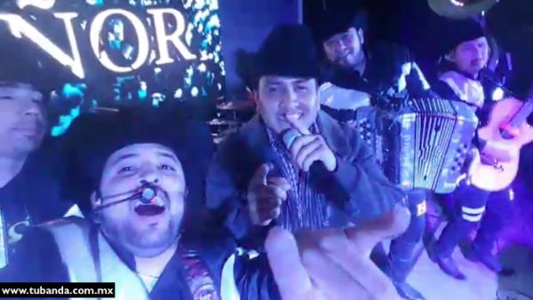 Palomazo entre Julión Álvarez y Los hijos del Señor