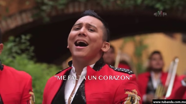 Edwin Luna y La Trakalosa de MTY - me falta un corazón