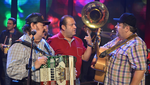 Beto Zapata en homenaje a Ramon Ayala