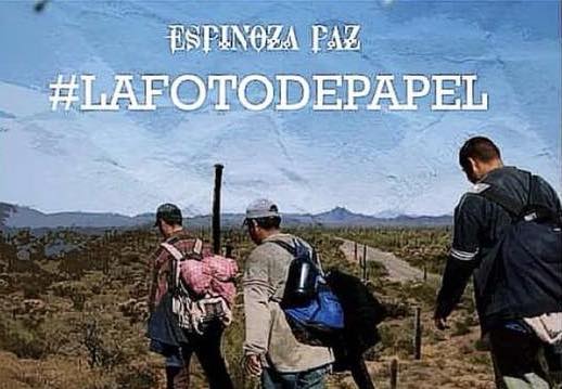 Espinoza Paz - una foto de papel