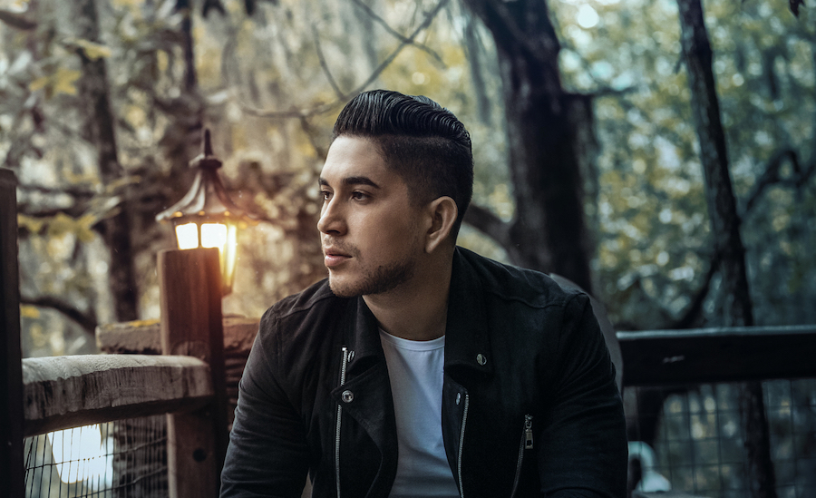 El Bebeto cumple dos semanas consecutivas como #1 del Chart general de música en español de México.
