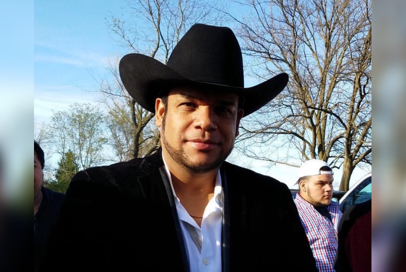 Marco Flores promociona el sencillo "Volví a mi pueblo"