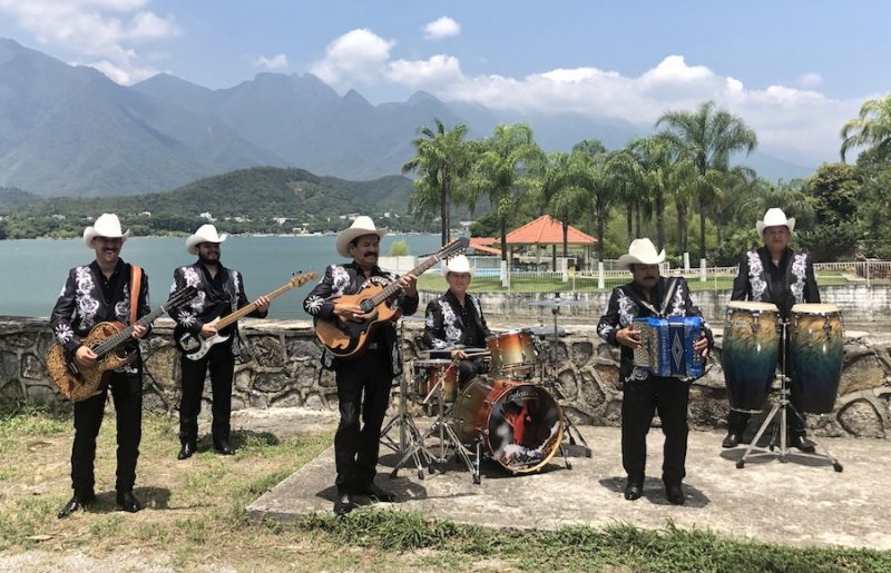 Los Cardenales de Nuevo León filman el video de "Mi vida sin ti"