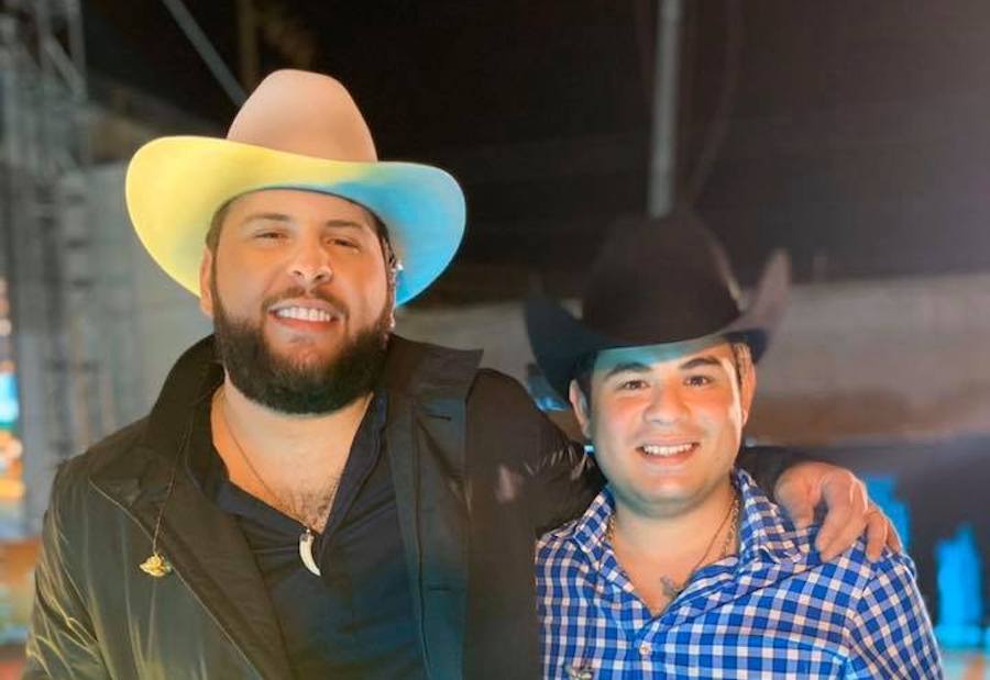 El Fantasma y Alfredo Olivas unen su talento en el tema "El Zoológico"