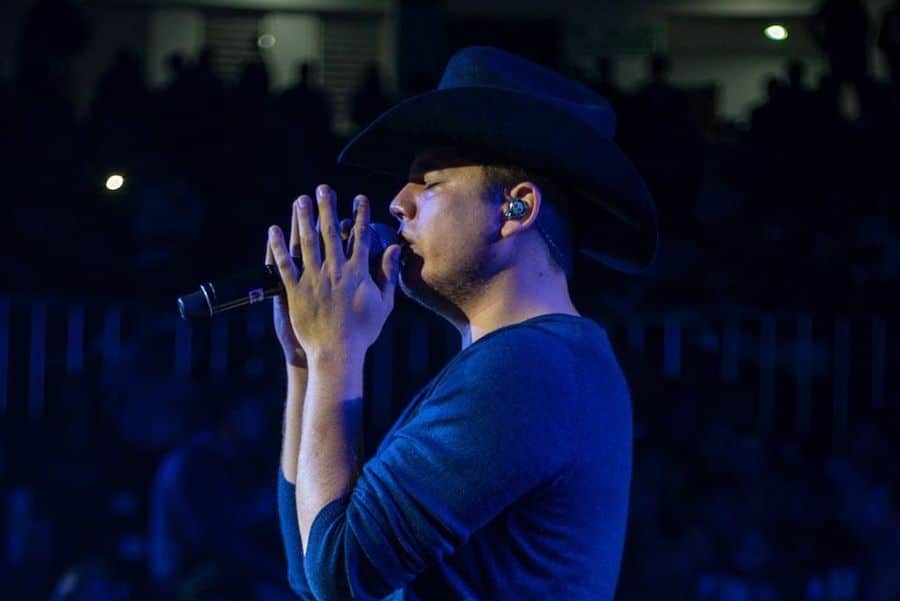 Remmy Valenzuela extraña a sus fans y así se los demuestra.
