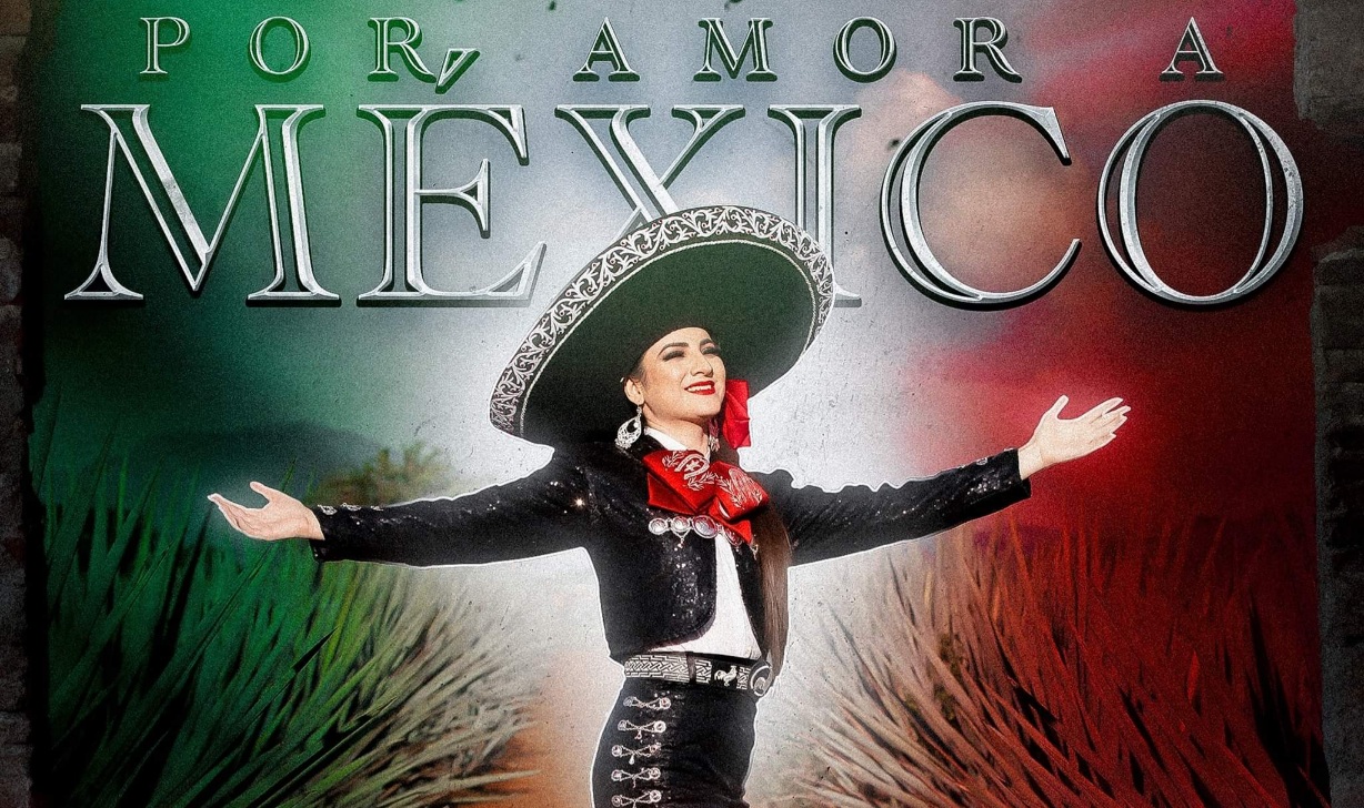 Karen Báez demuestra su "Amor a México" con mariachi