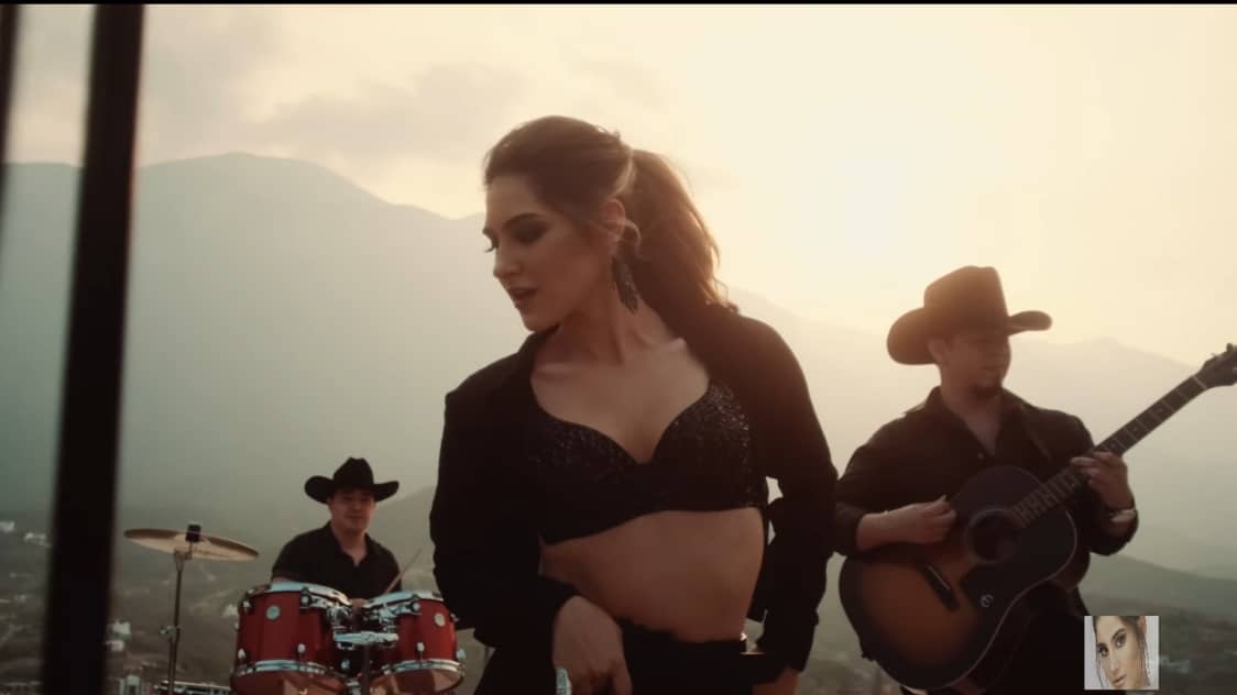 La cantante Kate Kristol presenta su nuevo sencillo titulado "maldita costumbre"